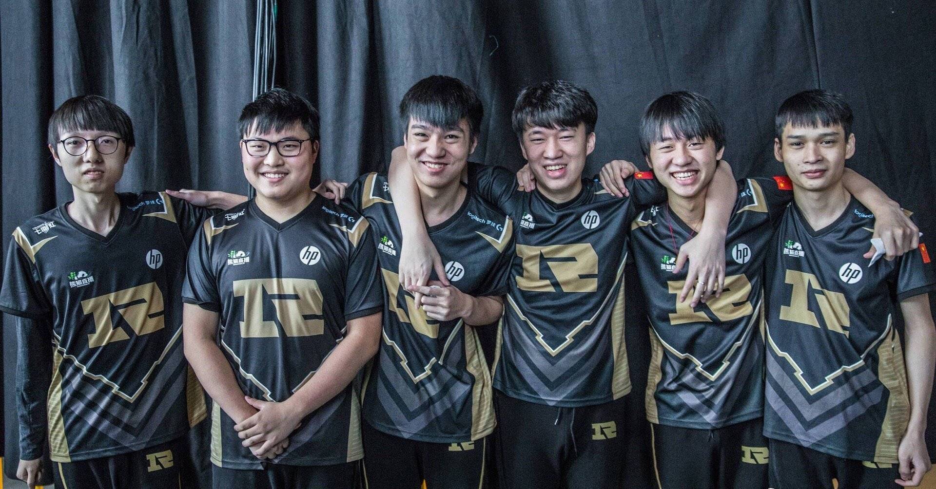 开云kaiyun-包含《英雄联盟》S赛与《DOTA2》Ti赛事的全球观众争夺战的词条