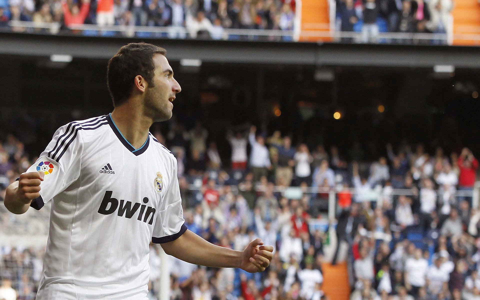 最具冲击力的“团队配合”瞬间，展现足球的美丽，足球团队配合集锦