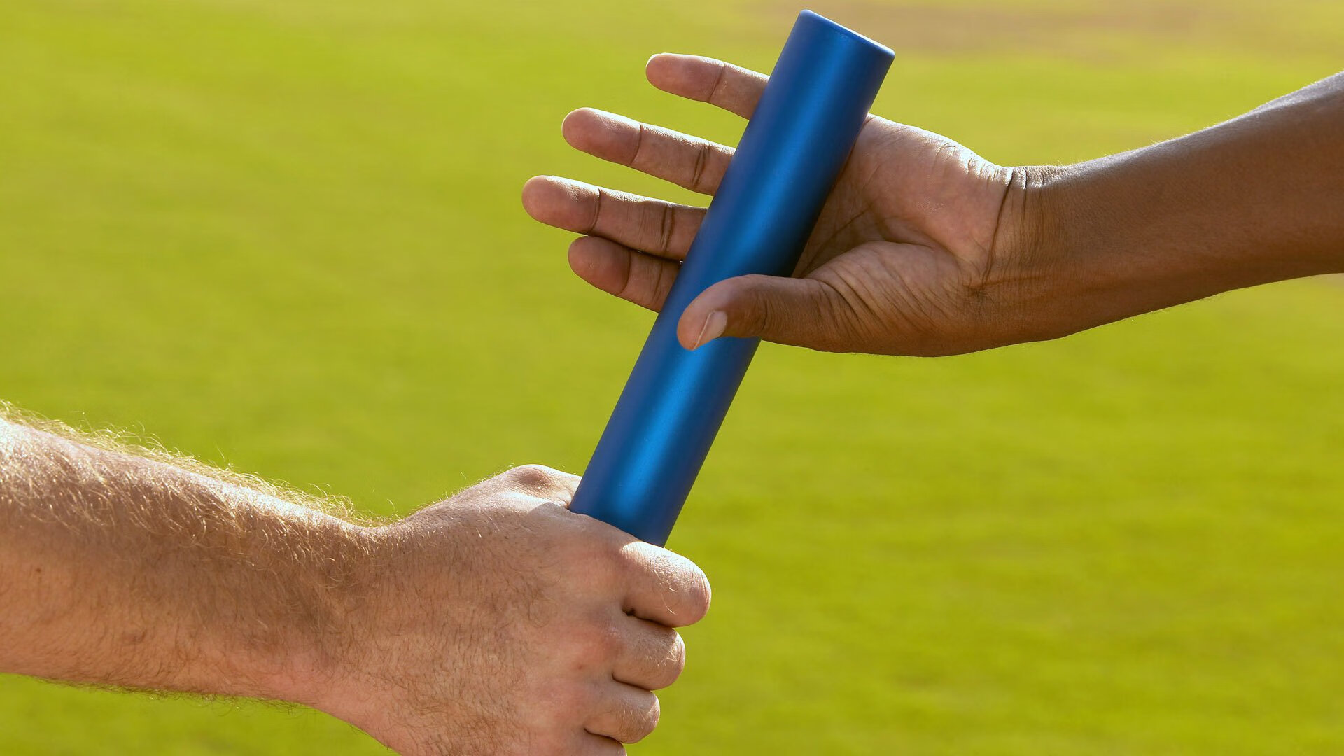 开云体育登入-禁区之战：内线球员的拼抢精彩回顾，禁区足球